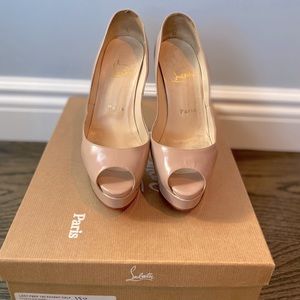 Christian Louboutin Nude Lady Peep